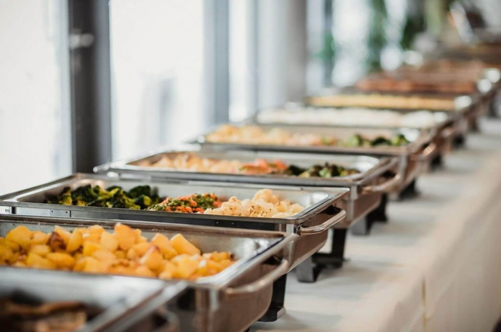 Aveți un plan de urgență în cazul în care condițiile meteo ar putea afecta evenimentul